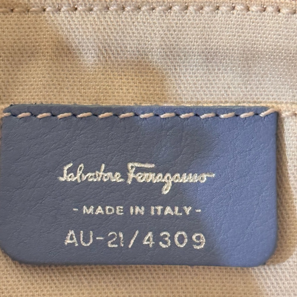 Ferragamo cute bag - Picture 3 of 8